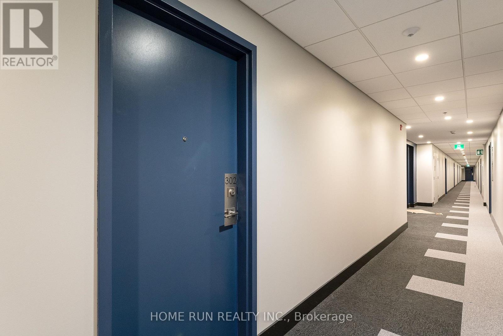 302 - 397 Codds Road, Ottawa, Ontario  K1K 5C7 - Photo 2 - X12933390