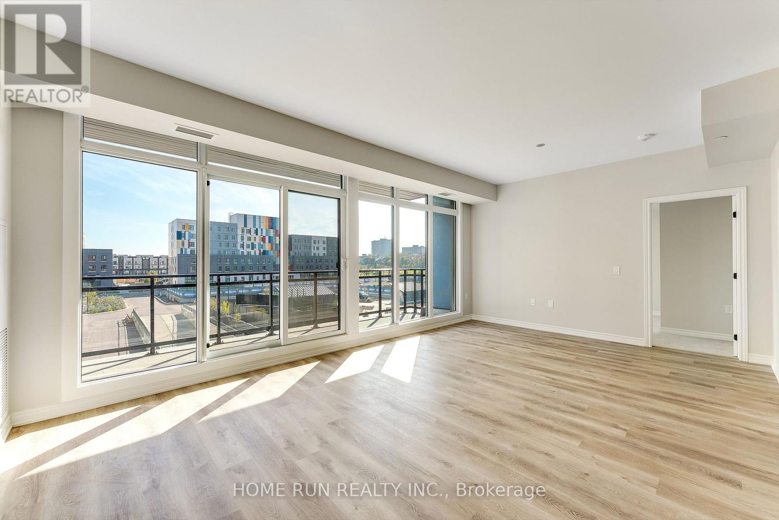 302 - 397 Codds Road, Ottawa, Ontario  K1K 5C7 - Photo 6 - X12933390