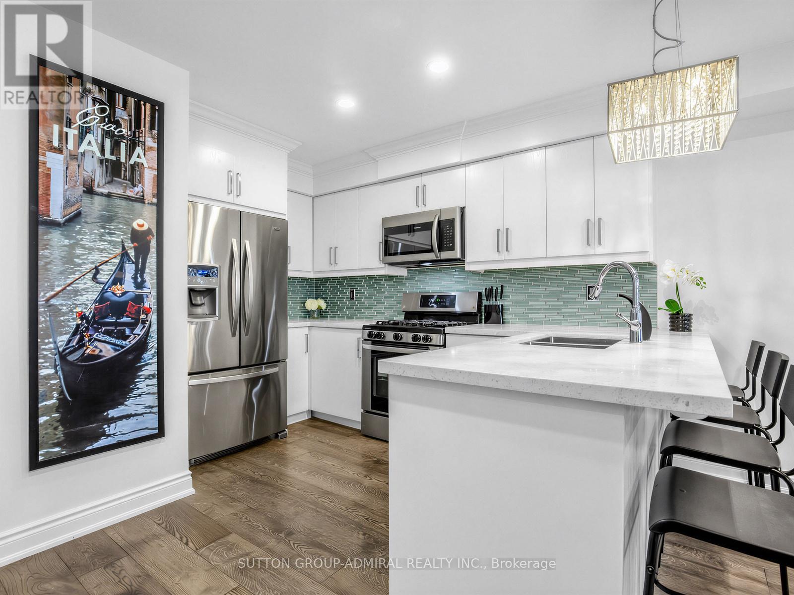 38 Elderbrook Crescent, Vaughan, Ontario  L4K 5M5 - Photo 11 - N12933394