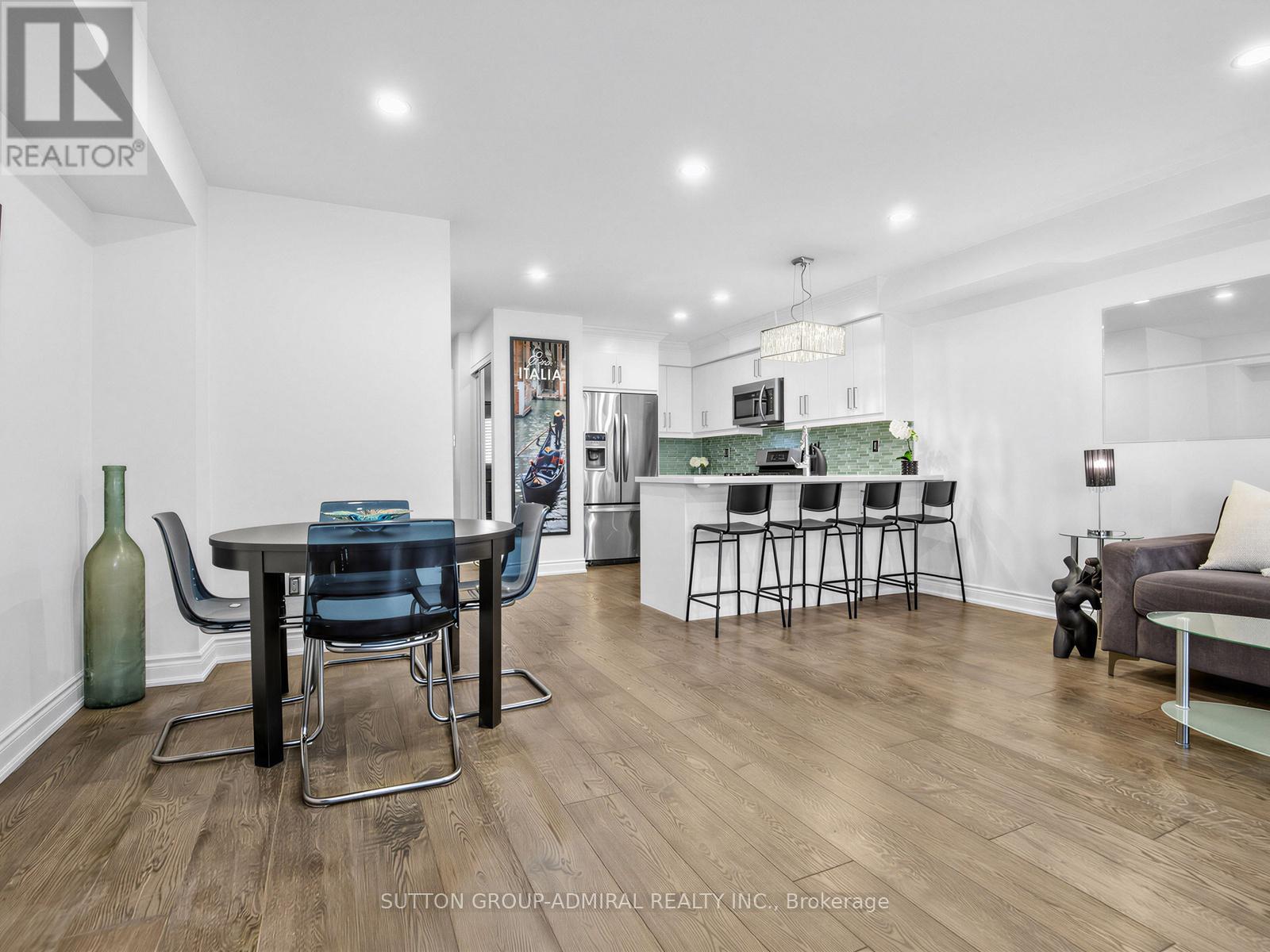 38 Elderbrook Crescent, Vaughan, Ontario  L4K 5M5 - Photo 13 - N12933394