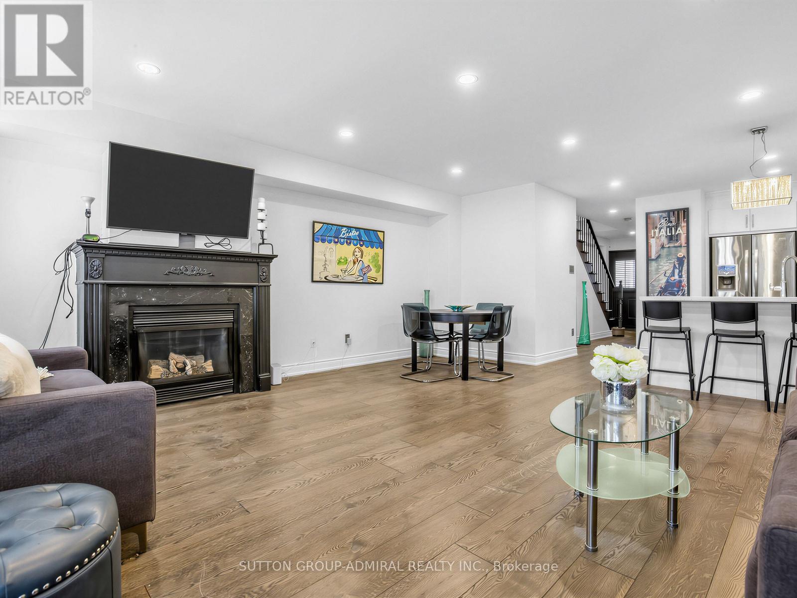 38 Elderbrook Crescent, Vaughan, Ontario  L4K 5M5 - Photo 14 - N12933394