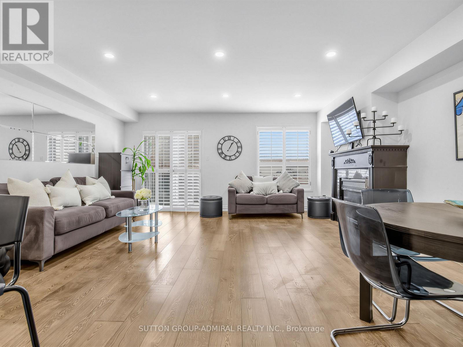 38 Elderbrook Crescent, Vaughan, Ontario  L4K 5M5 - Photo 17 - N12933394