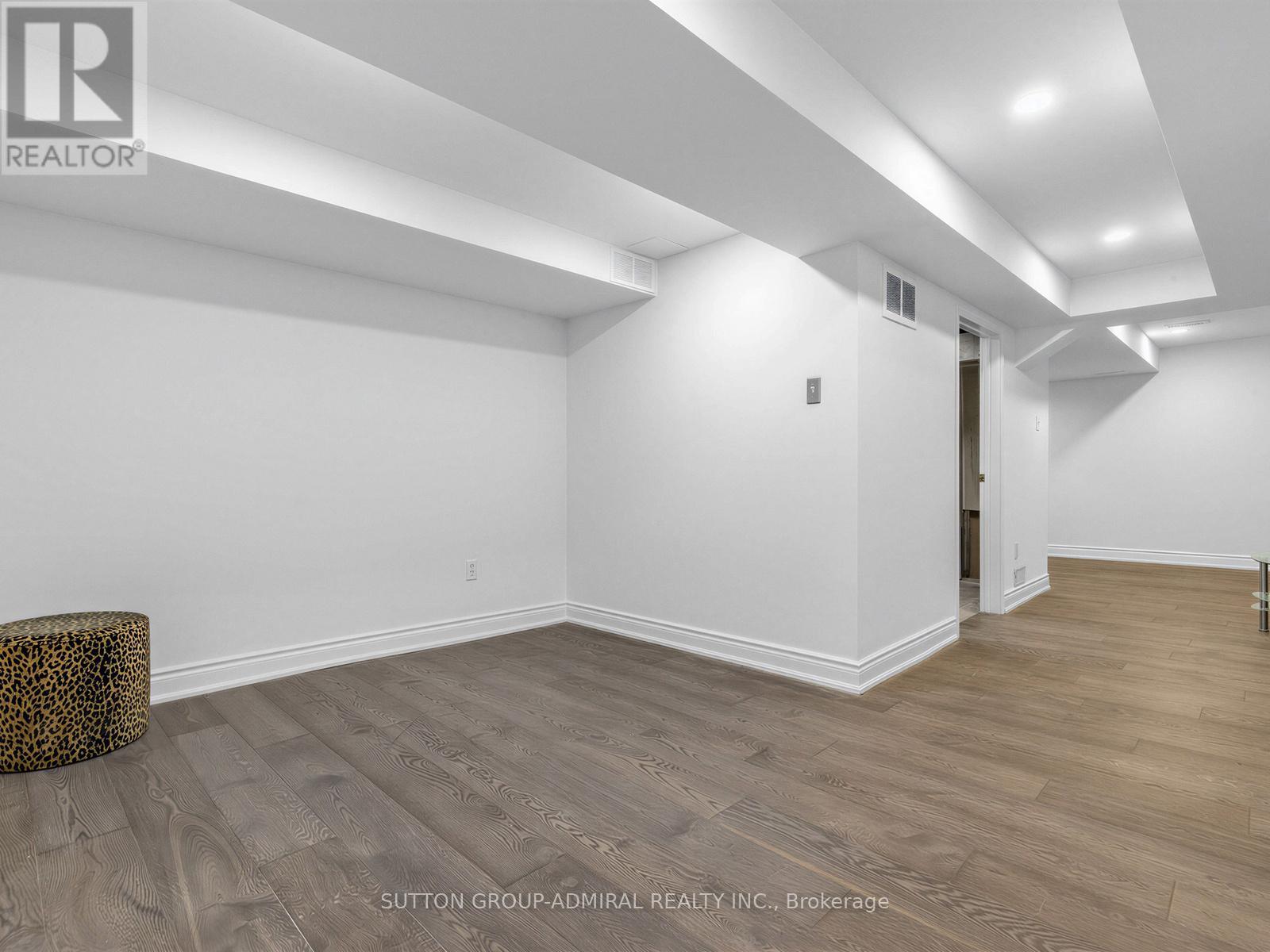 38 Elderbrook Crescent, Vaughan, Ontario  L4K 5M5 - Photo 27 - N12933394