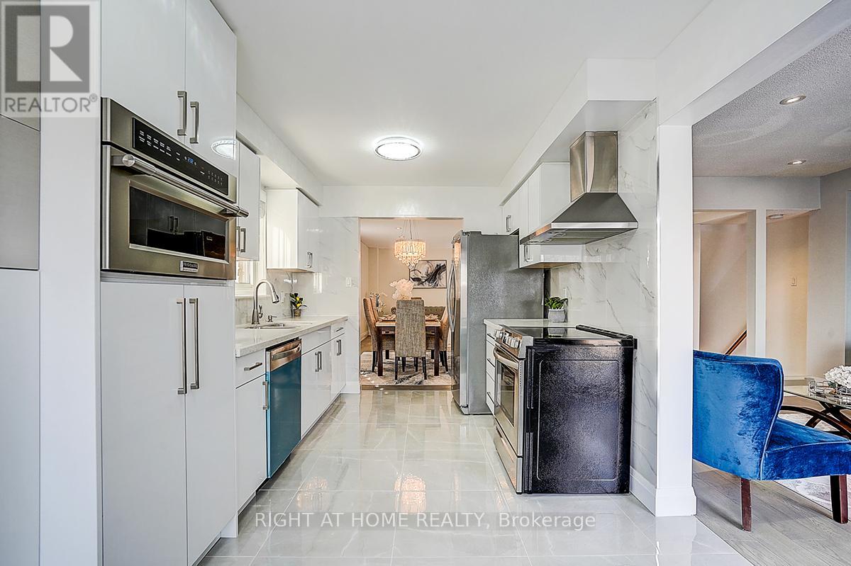 32 Macauley Drive, Markham, Ontario L3T 5S4 - Photo 12 - N12933406