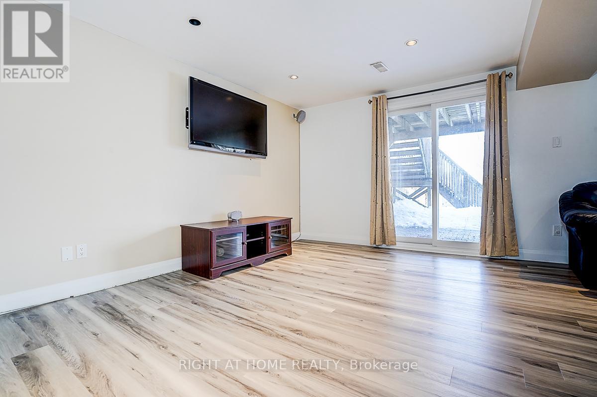 32 Macauley Drive, Markham, Ontario L3T 5S4 - Photo 32 - N12933406