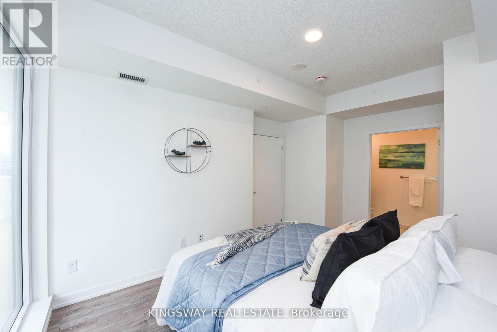 4065 Confederation Parkway, Mississauga, Ontario  L5B 0L4 - Photo 27 - W12933366