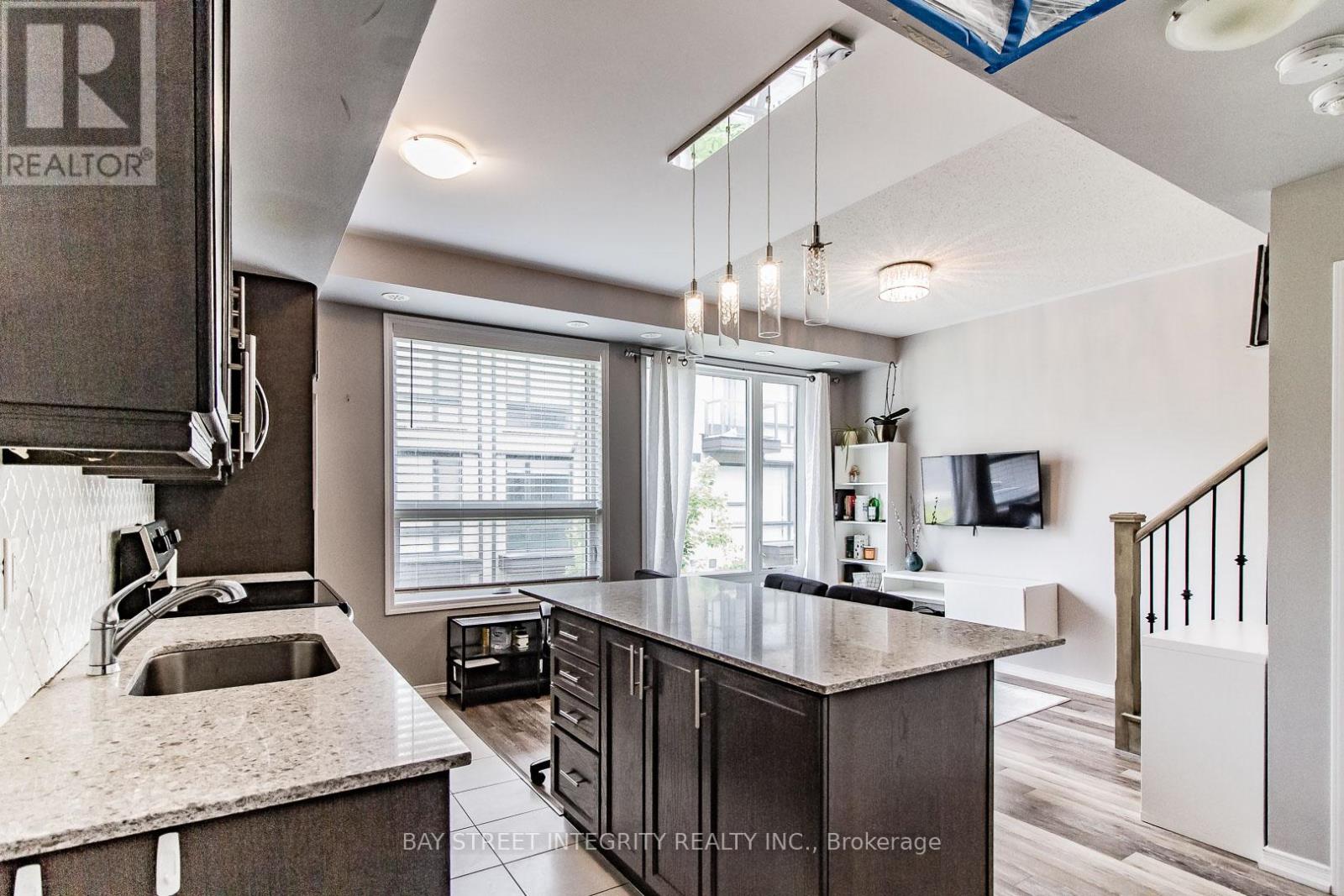 99 - 32 FIELDWAY ROAD, Toronto, Ontario