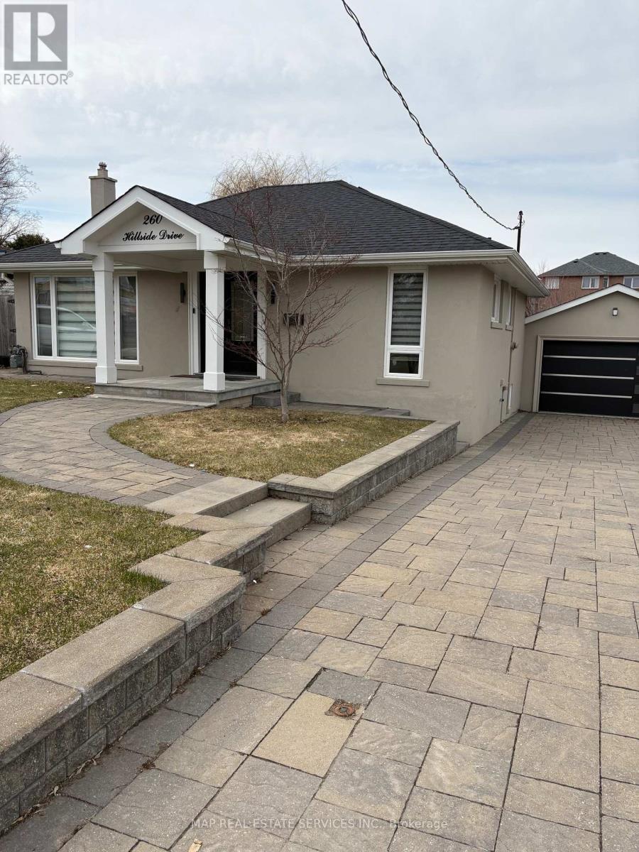 260 Hillside Drive, Mississauga, Ontario  L5M 1G5 - Photo 3 - W12933384