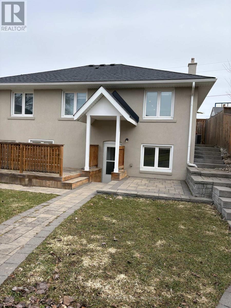 260 Hillside Drive, Mississauga, Ontario  L5M 1G5 - Photo 44 - W12933384