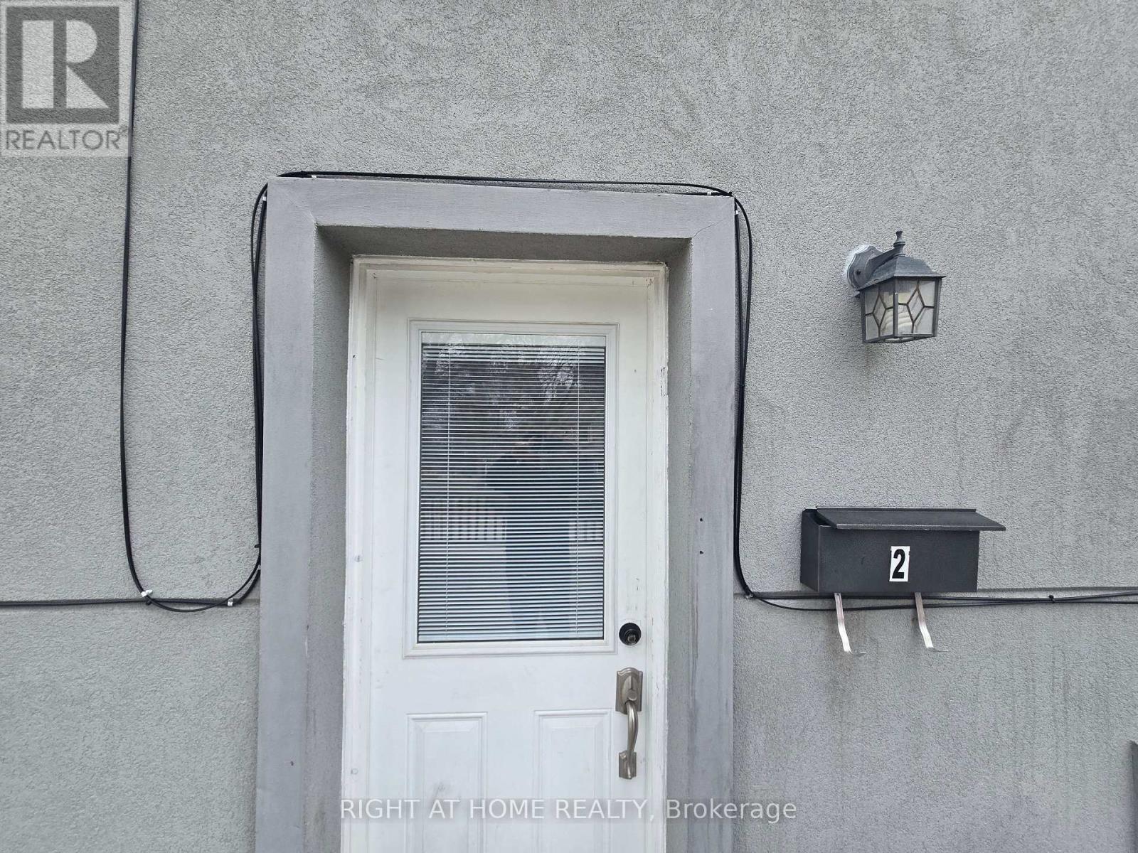 2 - 18 Ewing Street, Halton Hills, Ontario  L7G 2P7 - Photo 3 - W12933388