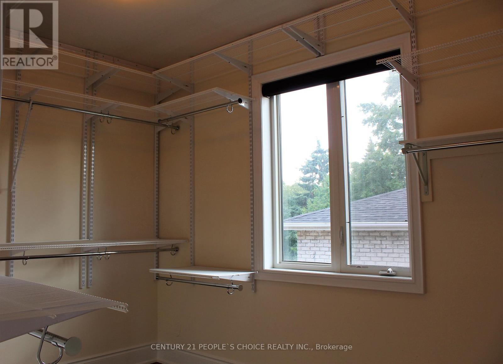 1275 Saginaw Crescent N, Mississauga, Ontario  L5H 1X4 - Photo 18 - W12933396