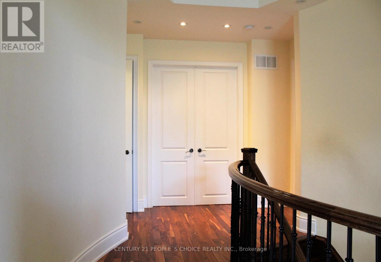 1275 Saginaw Crescent N, Mississauga, Ontario  L5H 1X4 - Photo 19 - W12933396