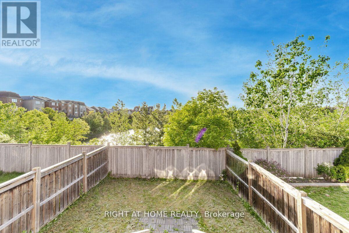 3029 Mission Hill Drive, Mississauga, Ontario  L5M 0B8 - Photo 14 - W12933402