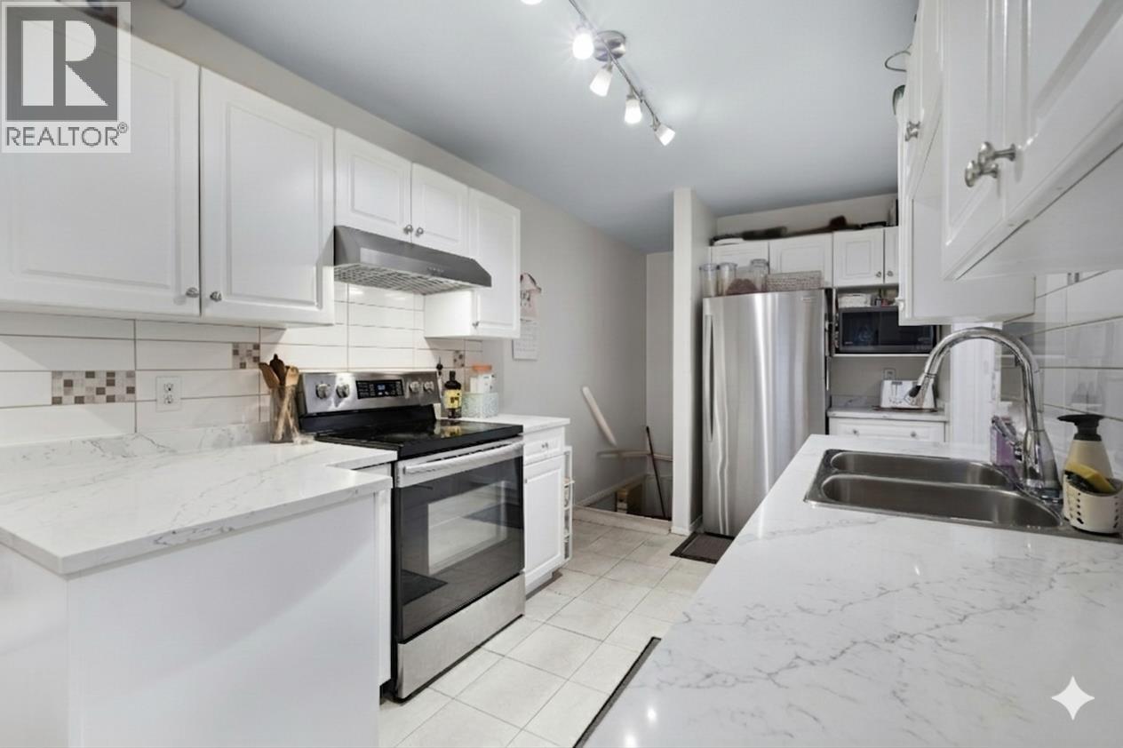 5 7901 13th Avenue, Burnaby, British Columbia  V3N 2E8 - Photo 5 - R3072041