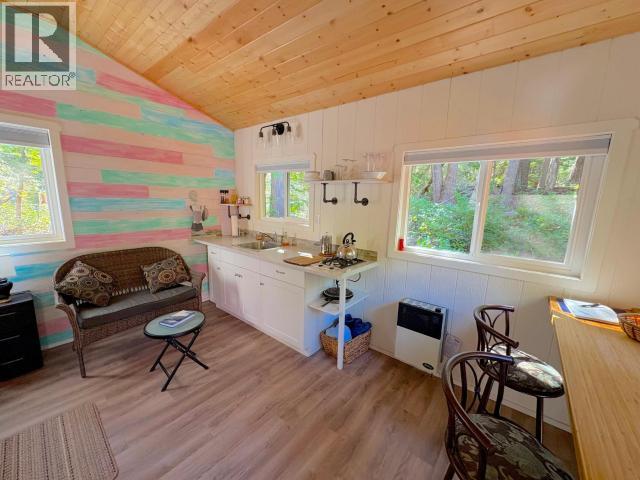 960 Somerset Lane, Savary Island, British Columbia   - Photo 4 - 19720