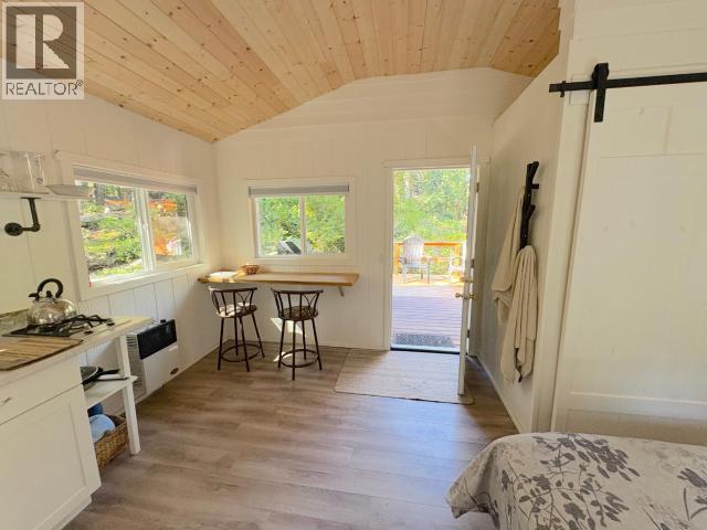 960 Somerset Lane, Savary Island, British Columbia   - Photo 10 - 19720