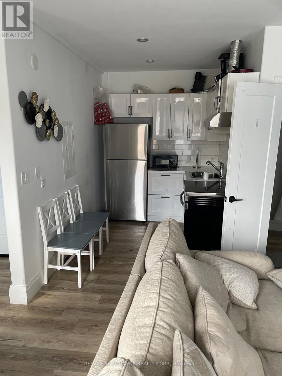 201 - 66 Wellington Street S, Hamilton, Ontario L8N 2R1 - Photo 19 - X12908210