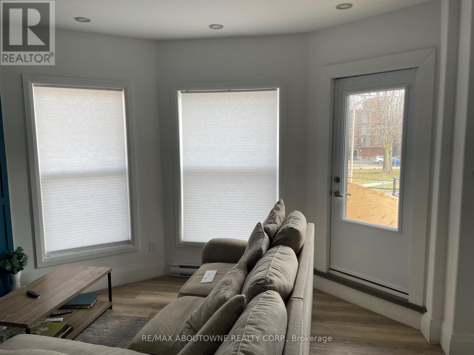 201 - 66 Wellington Street S, Hamilton, Ontario L8N 2R1 - Photo 15 - X12908210