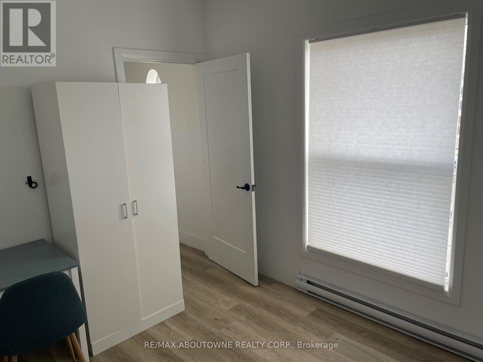 201 - 66 Wellington Street S, Hamilton, Ontario L8N 2R1 - Photo 12 - X12908210