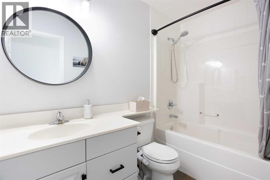 54 Springborough Point Sw, Calgary, Alberta  T3H 5M9 - Photo 20 - A2291735