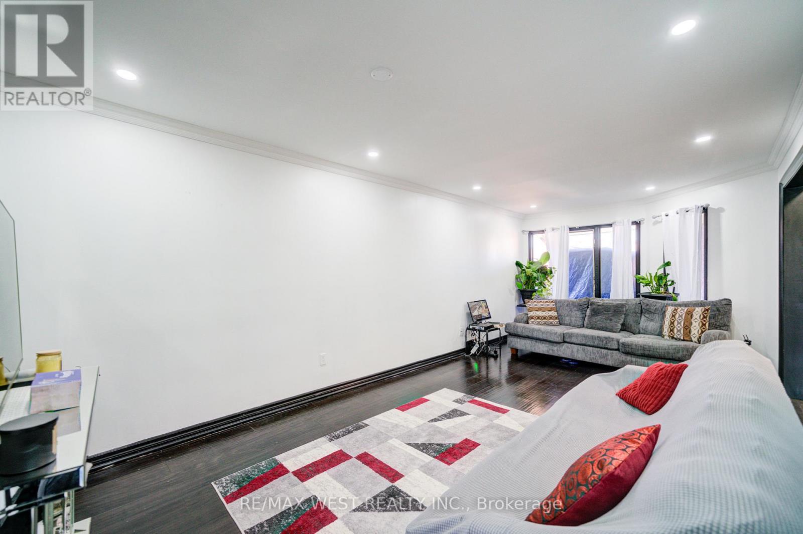 1648 Pepperwood Gate, Pickering, Ontario  L1X 2K3 - Photo 31 - E12933290