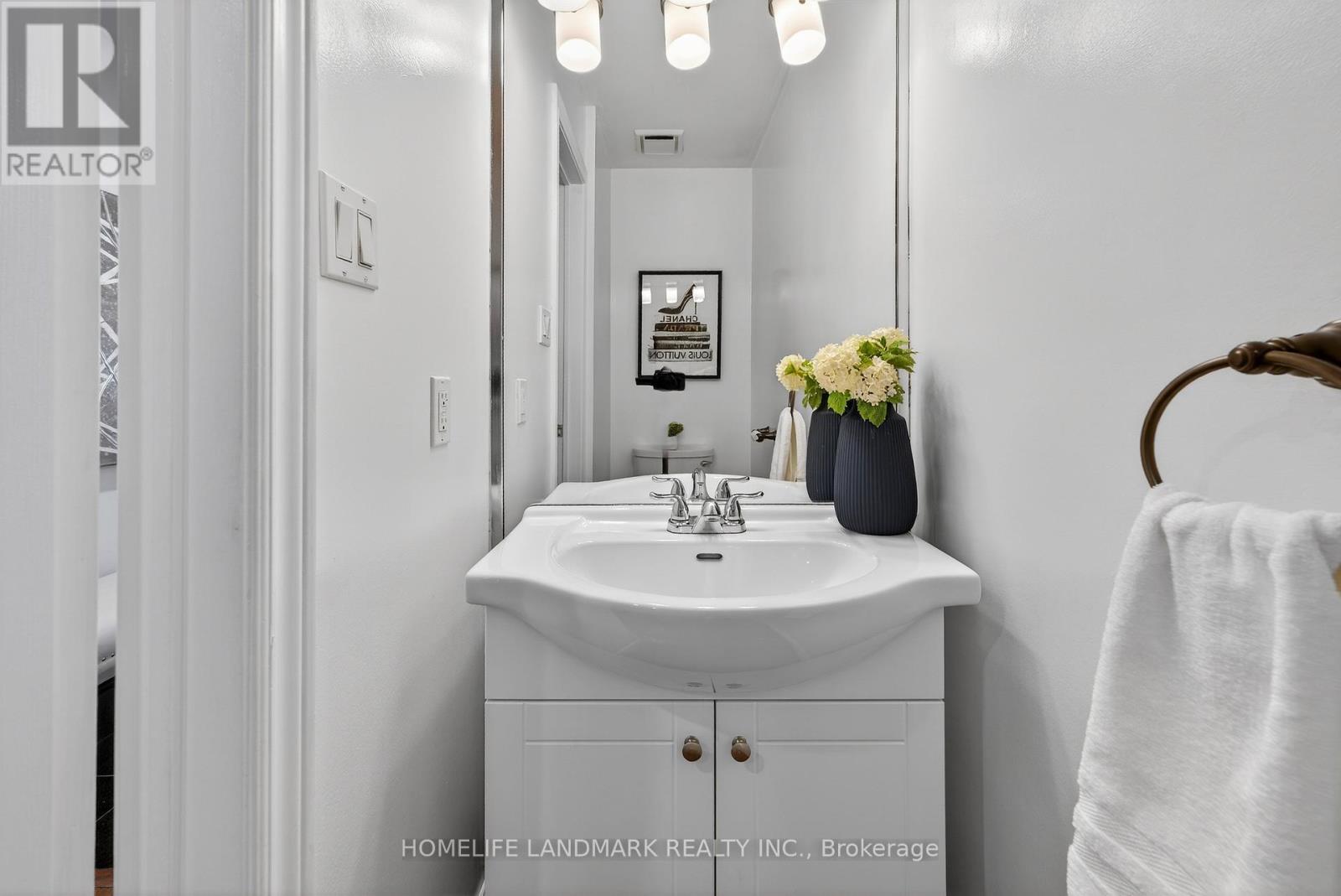 120 Brookmill Drive, Vaughan, Ontario  L4J 6M2 - Photo 7 - N12933416