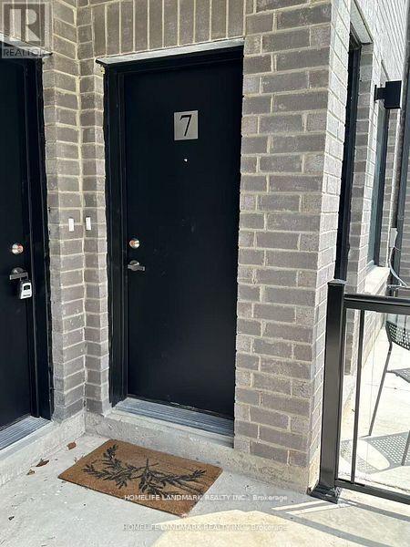 7 - 3538 Colonial Drive, Mississauga, Ontario  L5L 0C1 - Photo 3 - W12933408