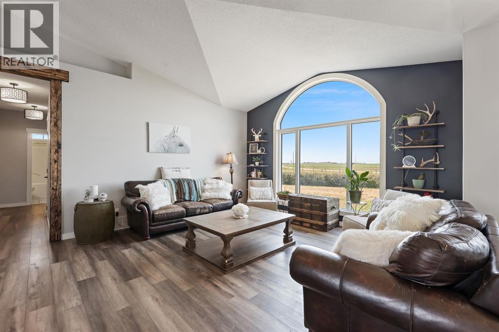 250020 Range Road 275, Rural Rocky View County, Alberta  T1P 1L7 - Photo 6 - A2281062