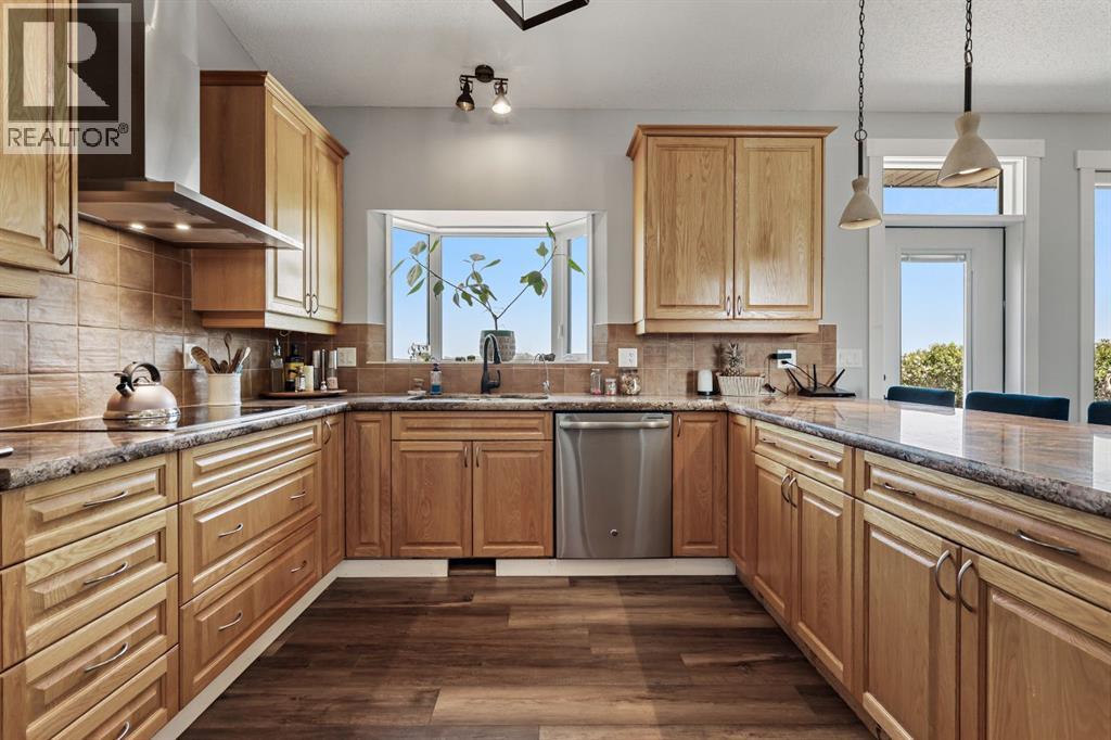 250020 Range Road 275, Rural Rocky View County, Alberta  T1P 1L7 - Photo 12 - A2281062