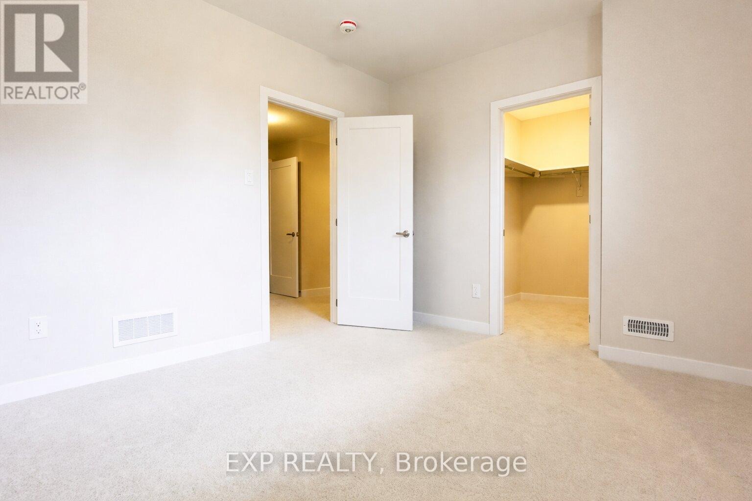 215 Speckled Alder Row, Ottawa, Ontario  K2J 0V1 - Photo 24 - X12933414