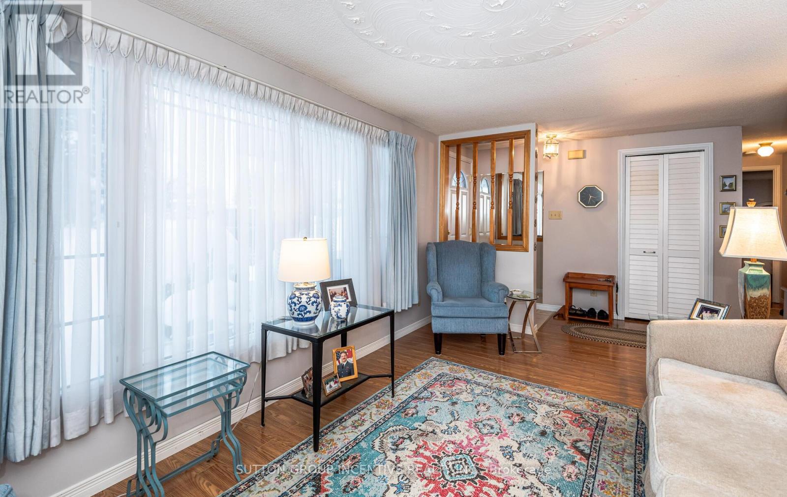 36 Weeping Willow Drive, Innisfil, Ontario  L9S 1P1 - Photo 4 - N12664730