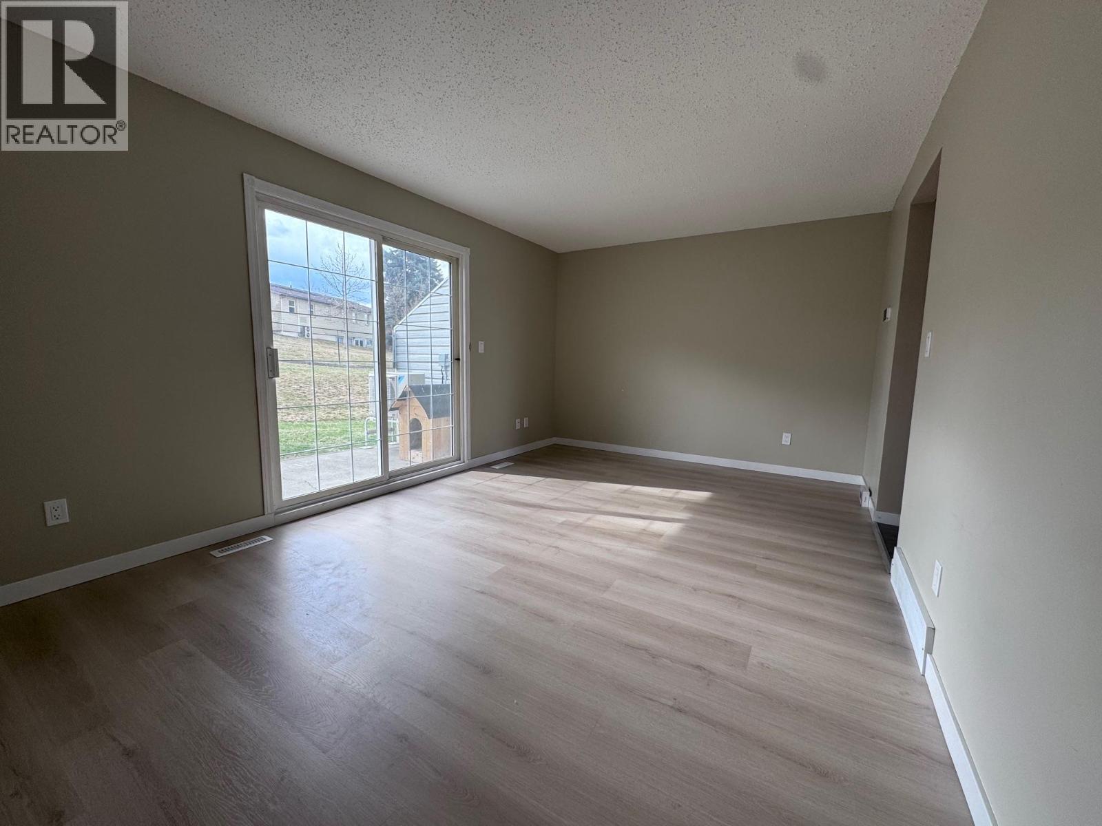 2221 3rd  N Street, Cranbrook, British Columbia  V1C 5G7 - Photo 10 - 10380882