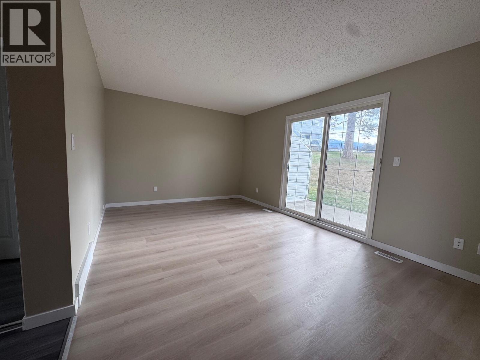 2221 3rd  N Street, Cranbrook, British Columbia  V1C 5G7 - Photo 9 - 10380882