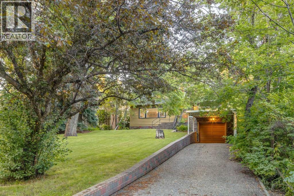 1424 Premier Way Sw, Calgary, Alberta  T2T 1L9 - Photo 2 - A2296356