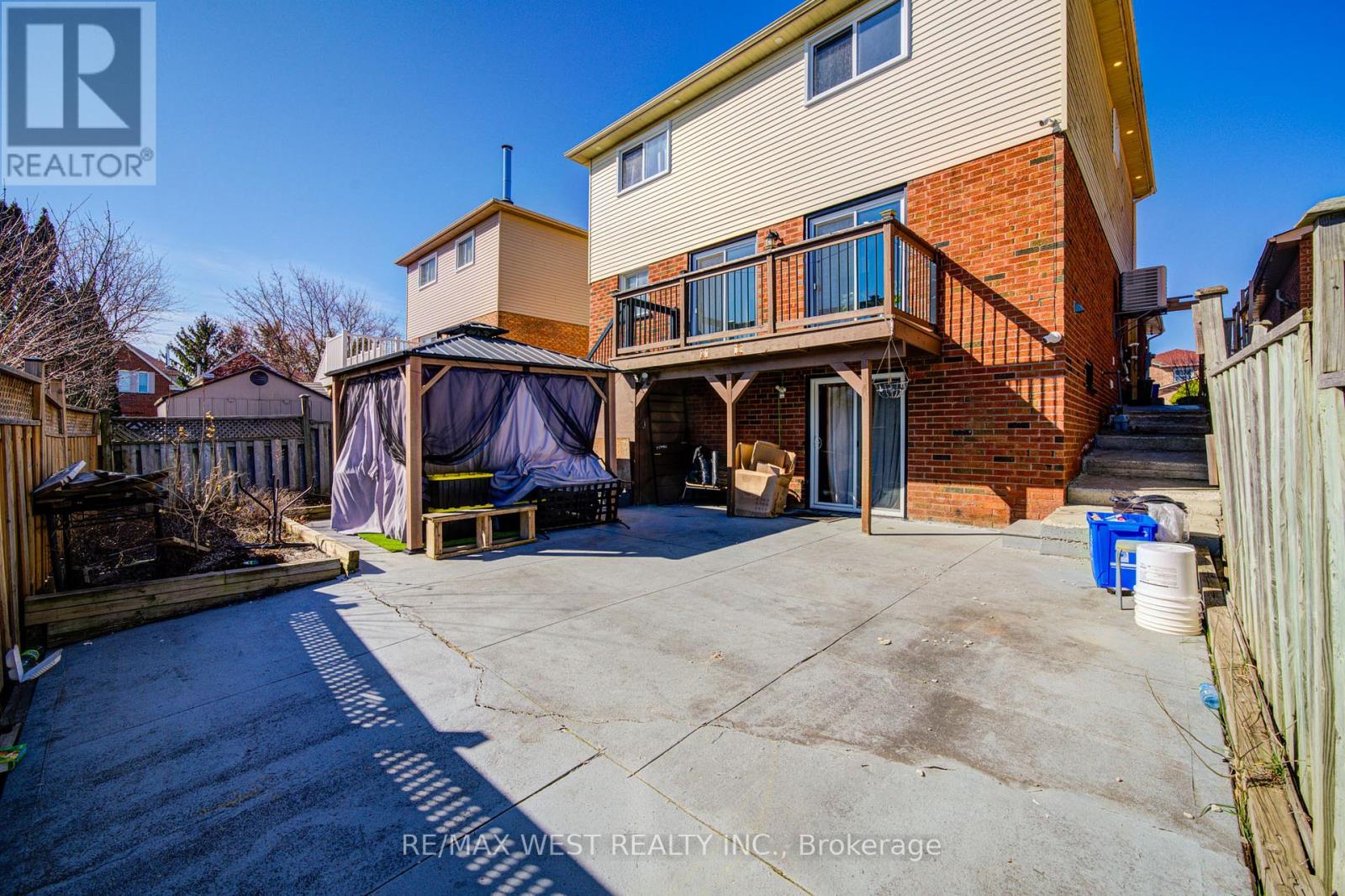 1648 Pepperwood Gate, Pickering, Ontario  L1X 2K3 - Photo 20 - E12933290