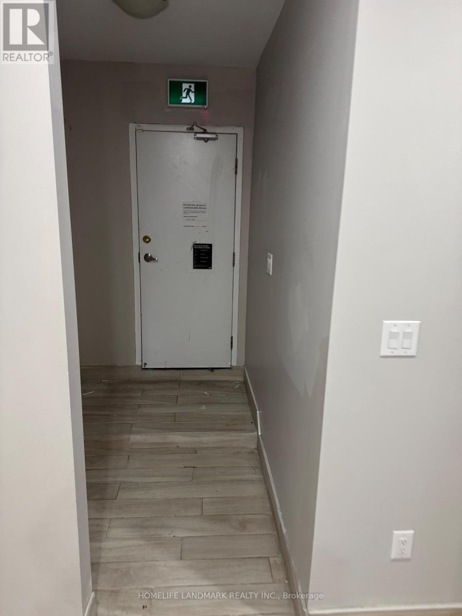 2 - 52 Commuter Drive, Brampton, Ontario  L7A 0R3 - Photo 13 - W12926614