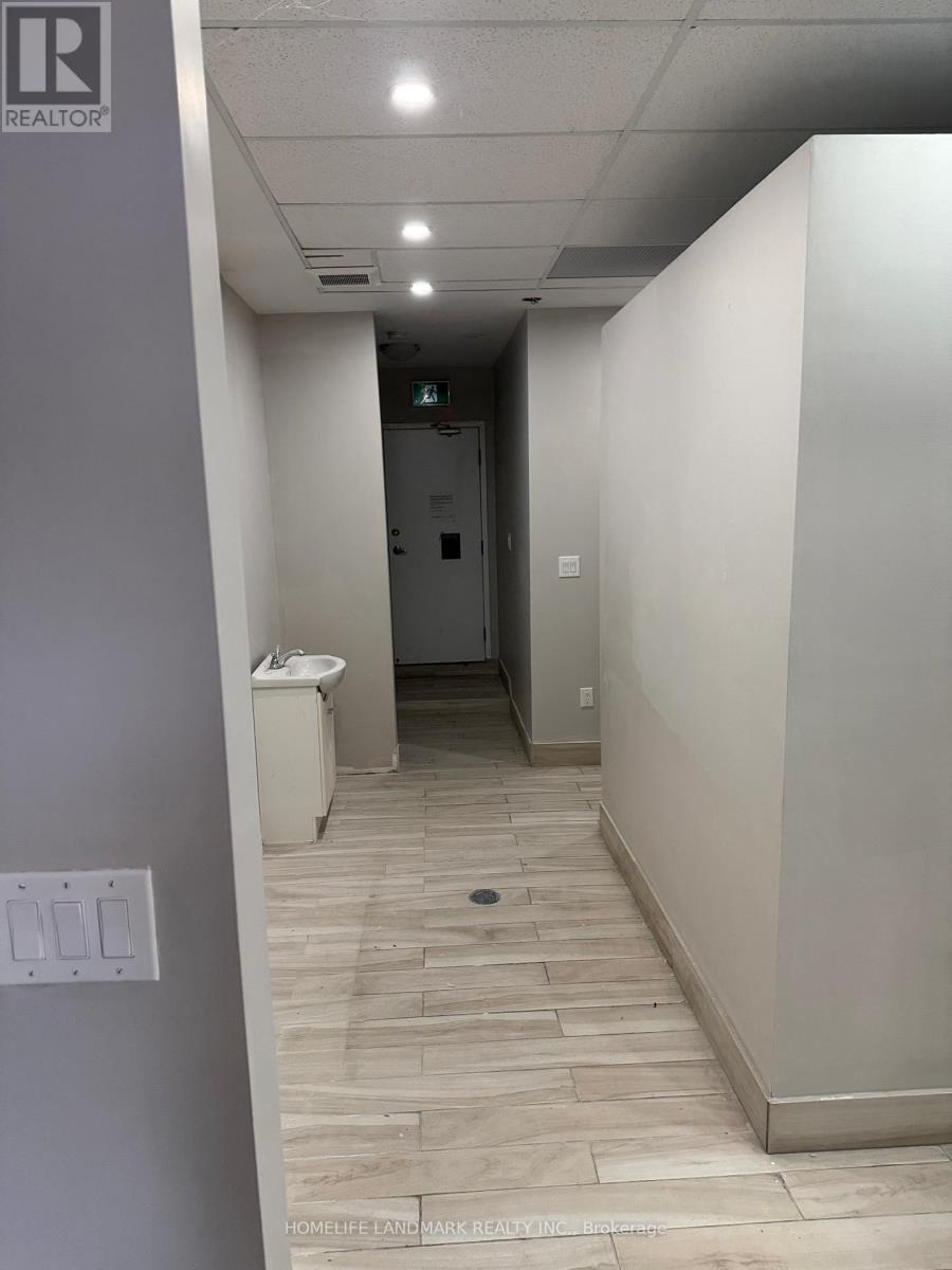 2 - 52 Commuter Drive, Brampton, Ontario  L7A 0R3 - Photo 7 - W12926614