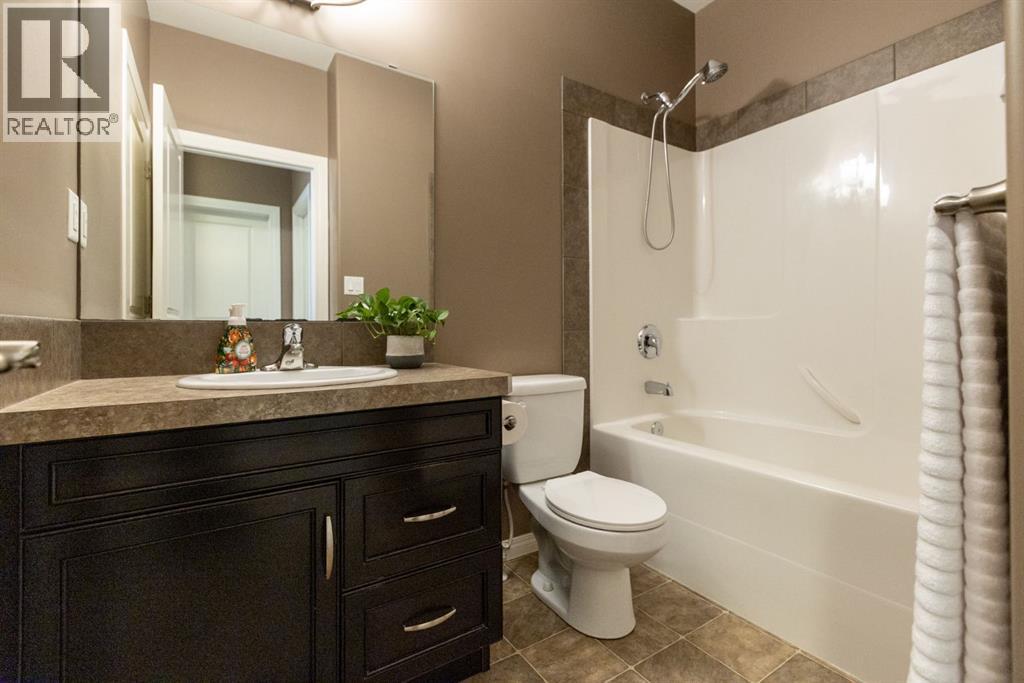 6321 58 Avenue, Innisfail, Alberta  T4G 0A4 - Photo 35 - A2275183