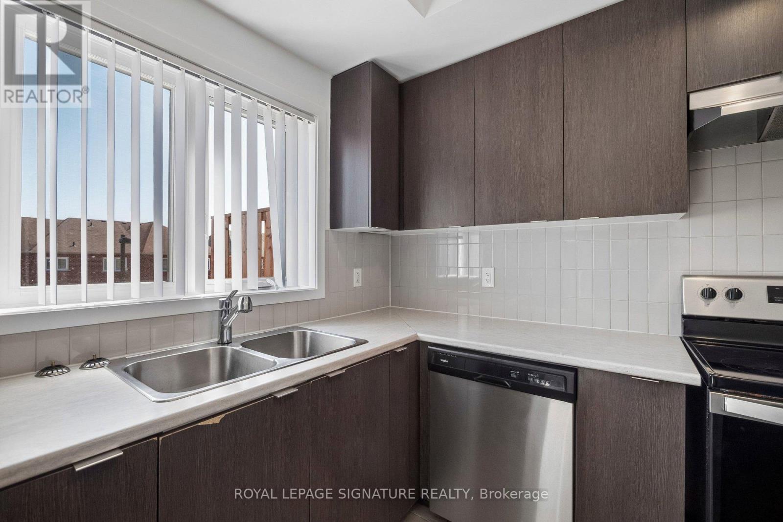 203 - 1525 Kingston Road, Pickering, Ontario L1V 0E9 - Photo 5 - E12933434