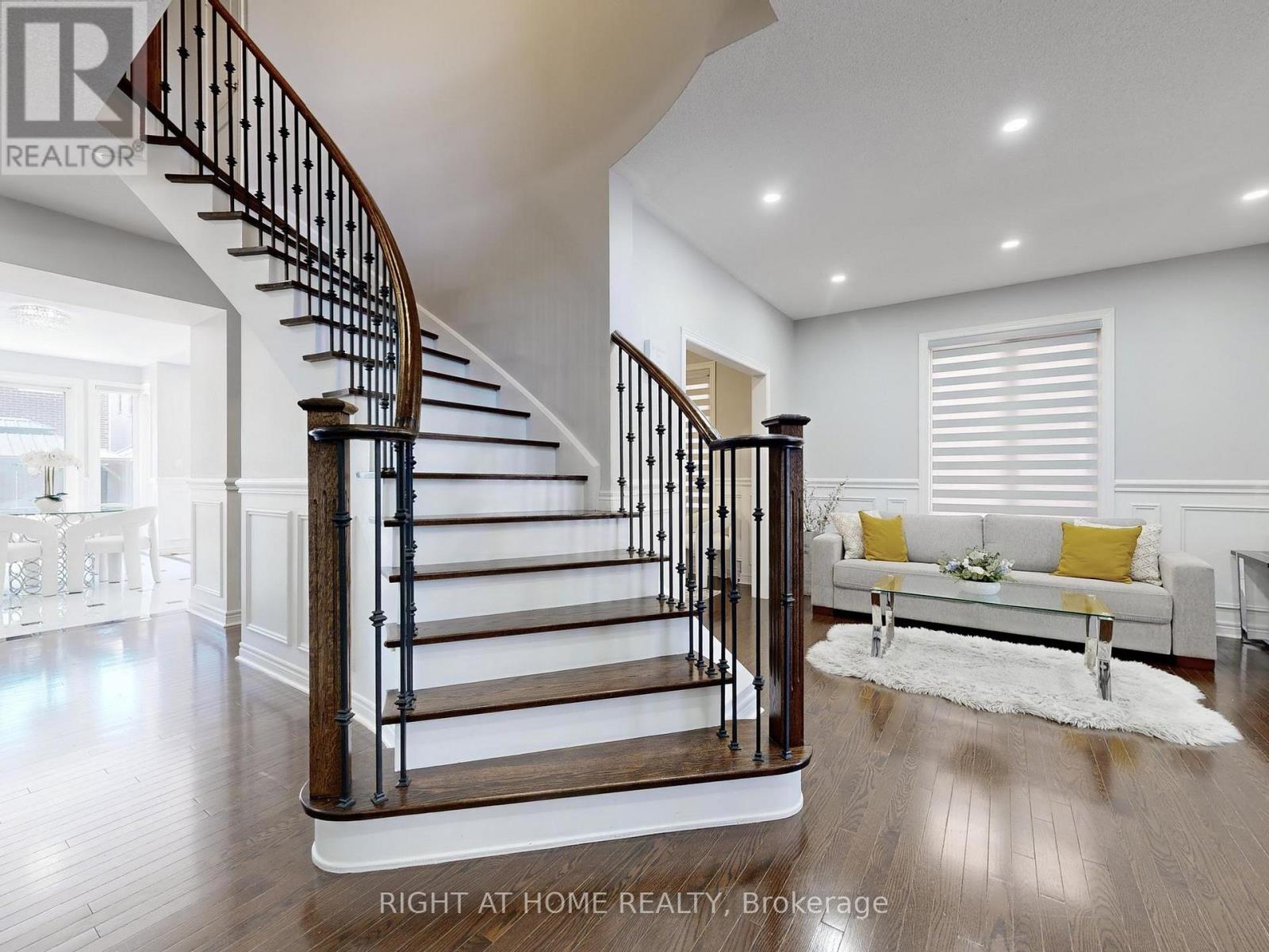 116 Summerlyn Trail, Bradford West Gwillimbury, Ontario  L3Z 0E3 - Photo 10 - N12933436