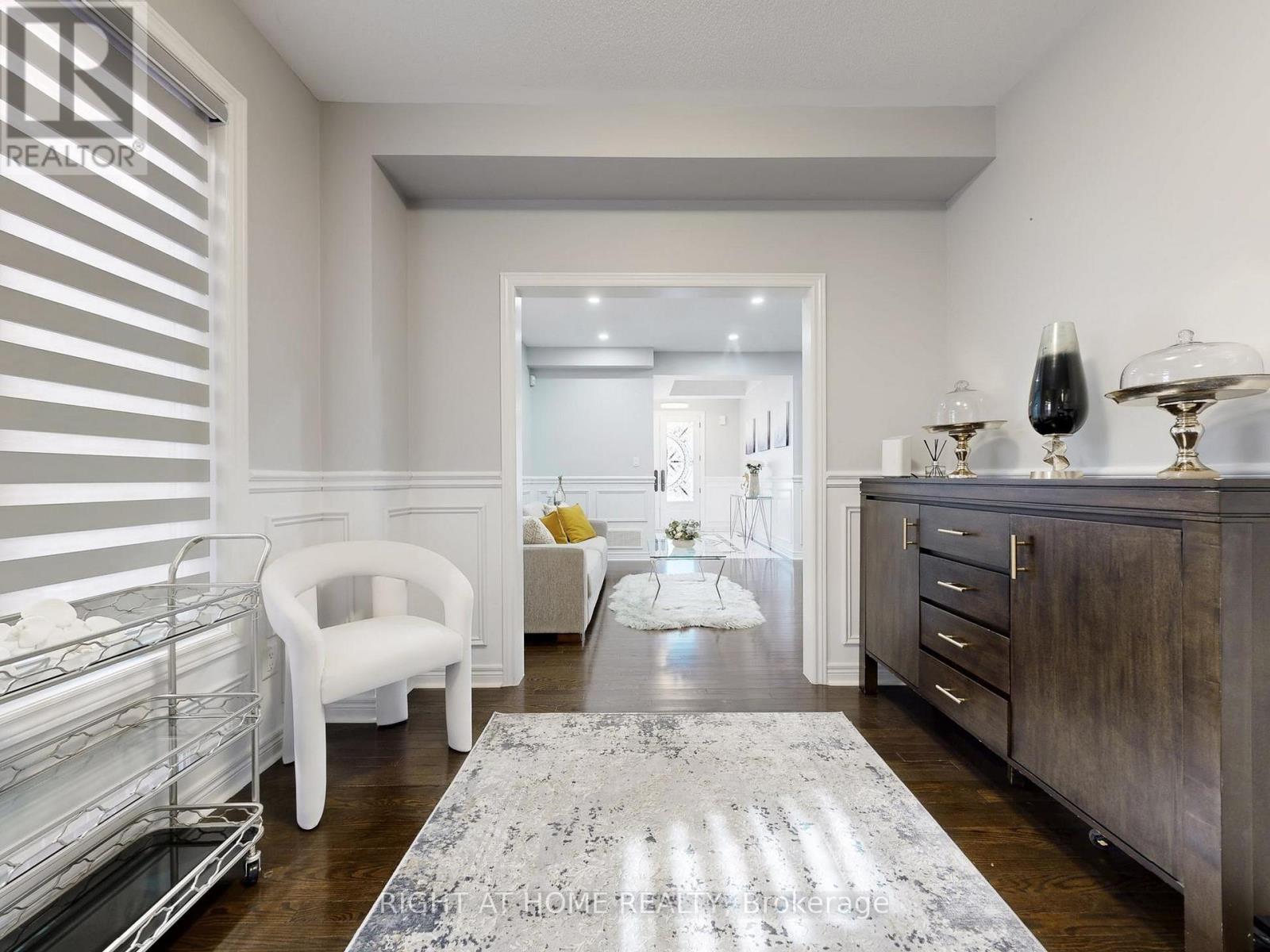 116 Summerlyn Trail, Bradford West Gwillimbury, Ontario  L3Z 0E3 - Photo 11 - N12933436