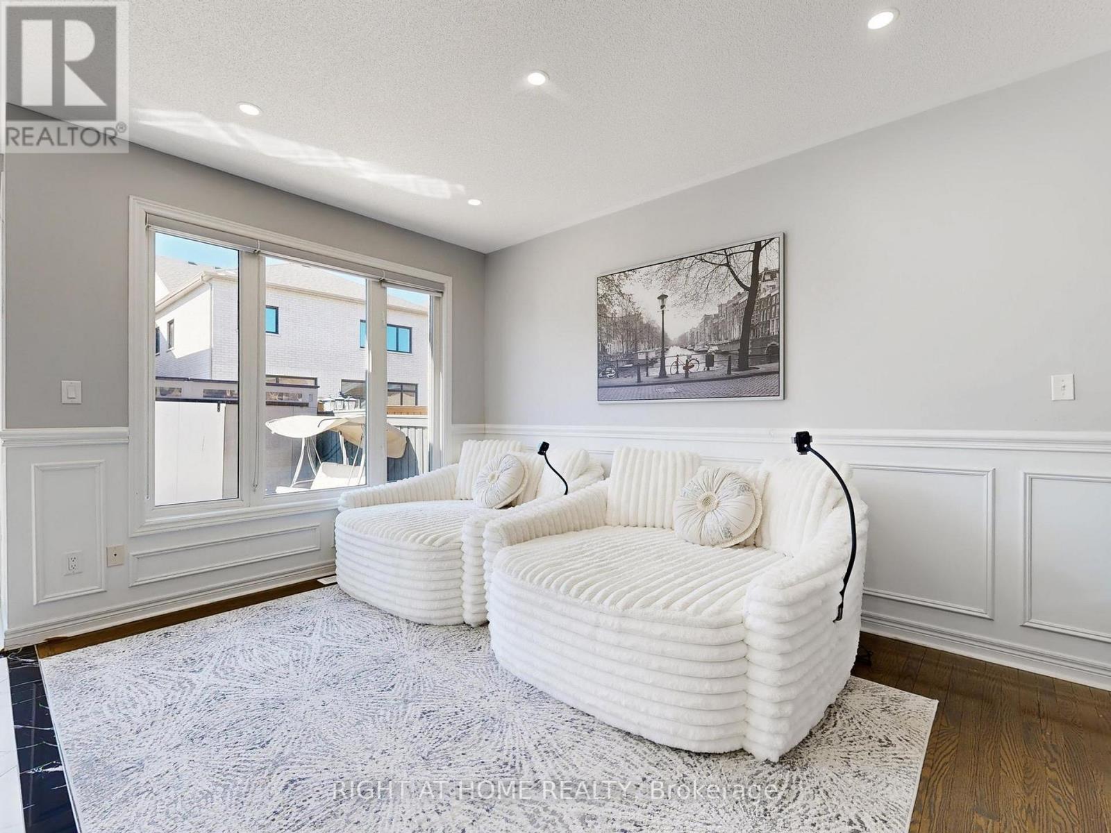 116 Summerlyn Trail, Bradford West Gwillimbury, Ontario  L3Z 0E3 - Photo 15 - N12933436