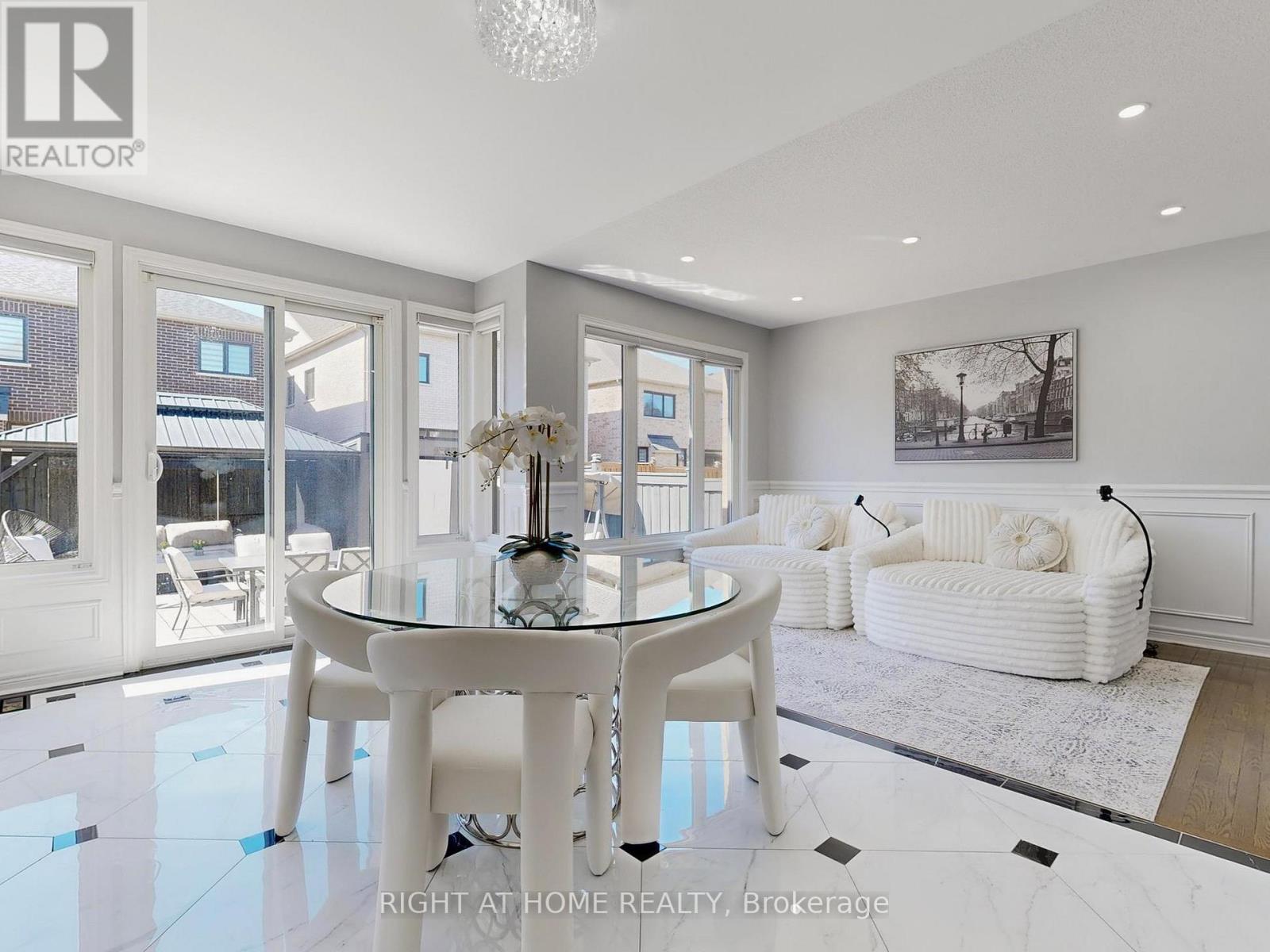 116 Summerlyn Trail, Bradford West Gwillimbury, Ontario  L3Z 0E3 - Photo 19 - N12933436