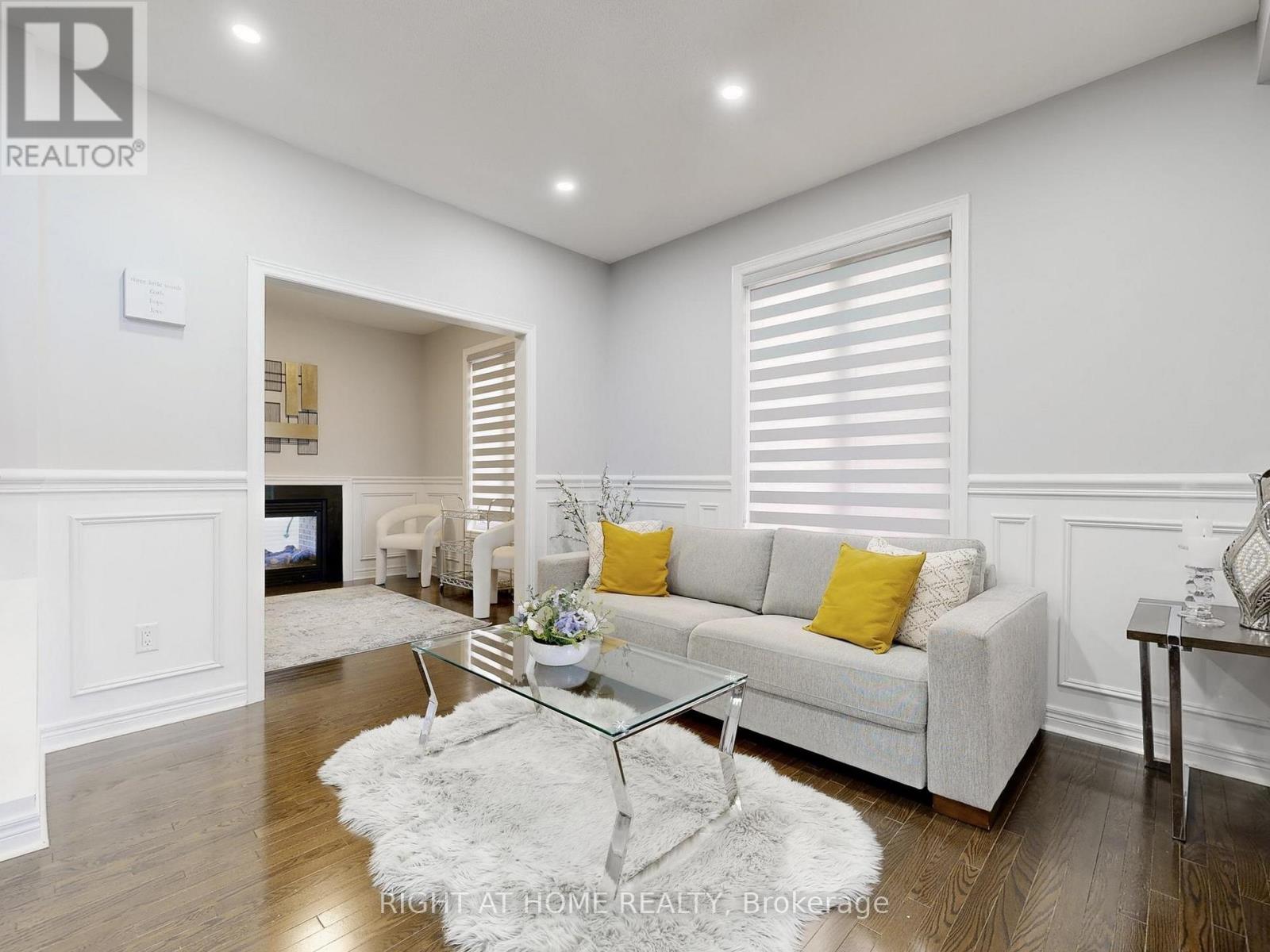 116 Summerlyn Trail, Bradford West Gwillimbury, Ontario  L3Z 0E3 - Photo 6 - N12933436