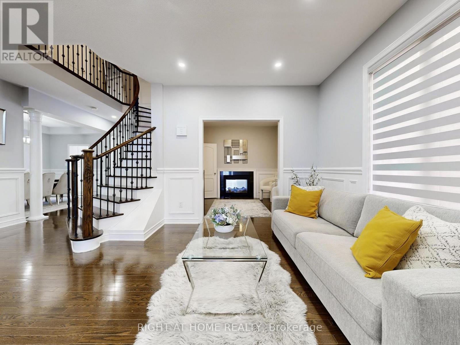 116 Summerlyn Trail, Bradford West Gwillimbury, Ontario  L3Z 0E3 - Photo 7 - N12933436