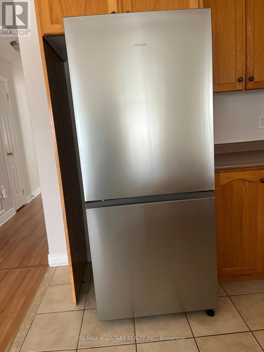 4 Smith Street, Bradford West Gwillimbury, Ontario  L3Z 3C9 - Photo 38 - N12908840