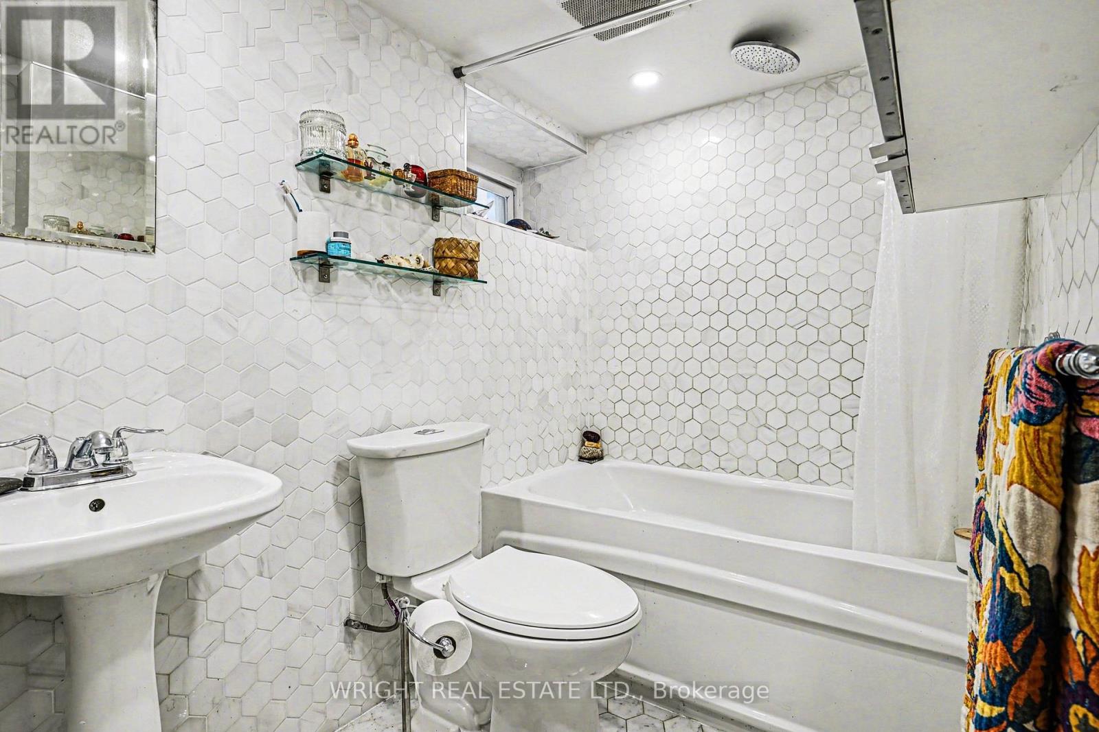 1273 Lansdowne Avenue N, Toronto, Ontario  M6H 3Z9 - Photo 16 - W12837806