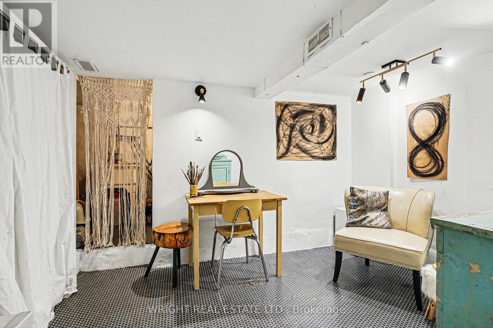 1273 Lansdowne Avenue N, Toronto, Ontario  M6H 3Z9 - Photo 19 - W12837806