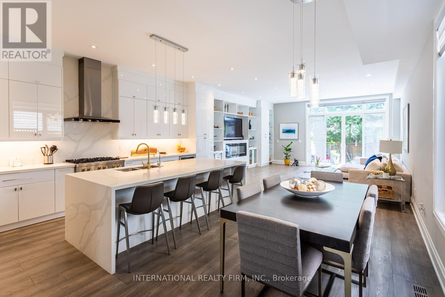 36b Pine Avenue, Mississauga, Ontario  L5H 2P8 - Photo 10 - W12933432