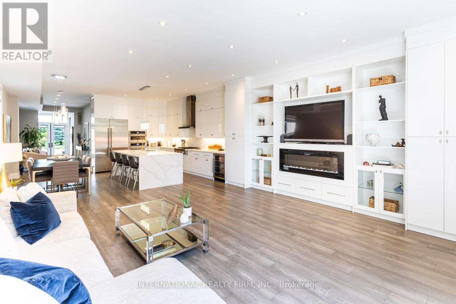 36b Pine Avenue, Mississauga, Ontario  L5H 2P8 - Photo 14 - W12933432